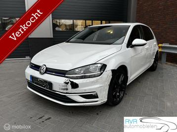 Volkswagen Golf 1.5 TSI Highline / SCHADE beschikbaar voor biedingen