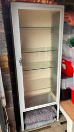 Armoire à pharmacie authentique, Enlèvement