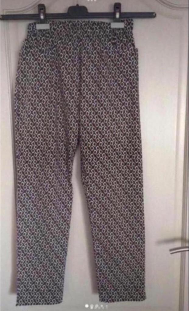 Nieuw! Bruine broek met print van het merk : Victor., Kleding | Dames, Broeken en Pantalons, Nieuw, Maat 42/44 (L), Overige kleuren