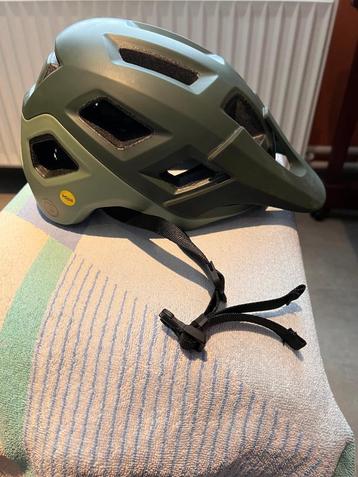 LAZER fietshelm beschikbaar voor biedingen