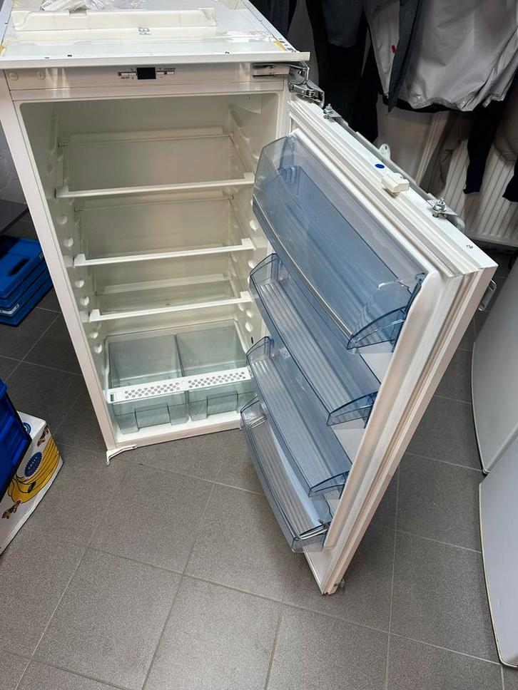 Inbouwfrigo AEG 225l - 122h x 56b x 55d, Electroménager, Réfrigérateurs & Frigos, Utilisé, Sans bac à congélation, 200 litres ou plus