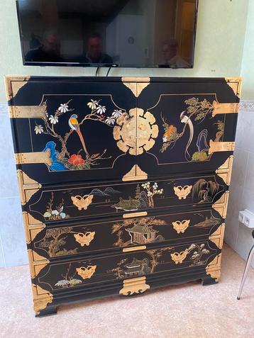 Prachtige Koreaanse Tansu-style kast beschikbaar voor biedingen