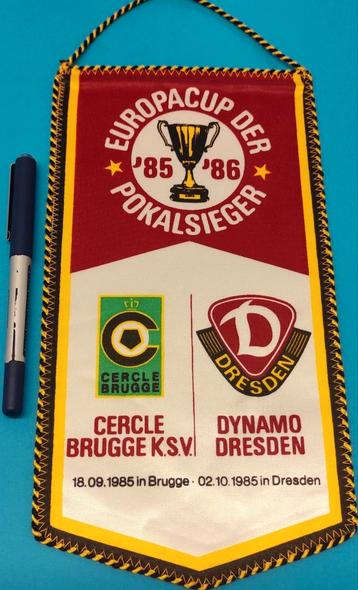 Cercle Brugge - Dresden Europa 85 prachtig vintage vaandel beschikbaar voor biedingen