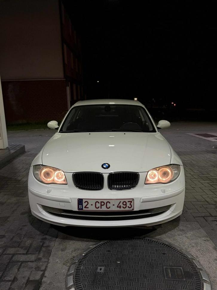 BMW 118d, Autos, BMW, Particulier, Série 1, ABS, Airbags, Ordinateur de bord, Verrouillage central, Air conditionné automatique