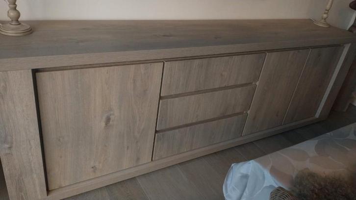 stevige eetplaats, Huis en Inrichting, Complete eetkamers, Zo goed als nieuw, Ophalen