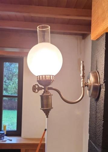 Rustieke wandlampen (2 stuks) met glazen stolp