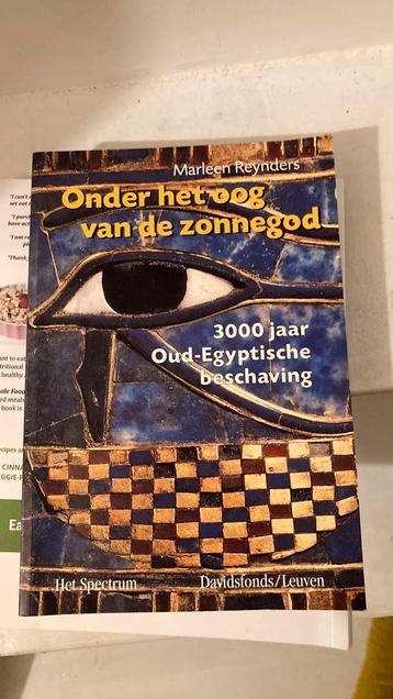 Marleen Reynders - Onder het oog van de Zonnegod beschikbaar voor biedingen