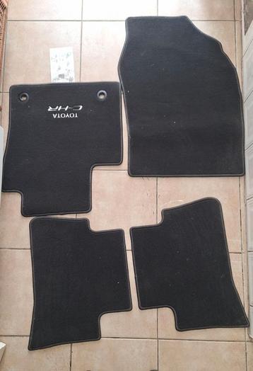 Tapis de voiture  beschikbaar voor biedingen