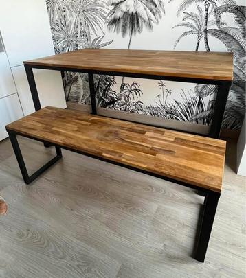 Table pour 4/6 personne + banc LA REDOUTE  beschikbaar voor biedingen
