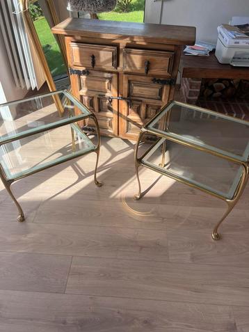 Design italiaanse nachtkastjes beschikbaar voor biedingen