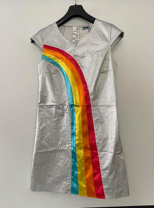 Originele K3 regenboogjurk voor volwassenen (nieuw), Kleding | Dames, Jurken, Zo goed als nieuw, Maat 42/44 (L), Grijs, Boven de knie