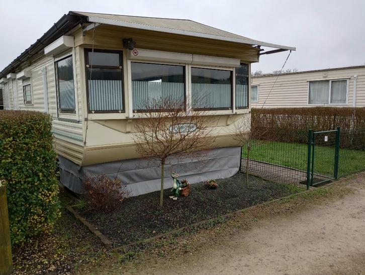 Te koop Stacaravan op Camping T'heultje met staanplaats, Caravans en Kamperen, Caravans, Particulier, tot en met 2, Vast bed, Airco