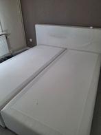 Nepleder boxspring in wit 2.20m  1.80m met 2 delen van 90cm, Huis en Inrichting, Ophalen, Gebruikt, Wit, Tweepersoons