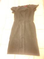 Zwarte strakke midi-jurk met korte mouwen van Prada maat S, Kleding | Dames, Jurken, Ophalen of Verzenden, Prada, Zo goed als nieuw