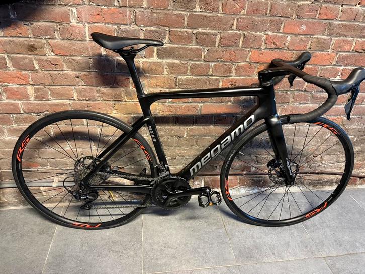 Velo coruse Megamo Pulse Elite, Vélos & Vélomoteurs, Vélos | Vélos de course, Utilisé, Carbone, Enlèvement