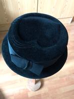 Un chapeau et un bibi pour dames anciens 1950 velours noirs, Vêtements | Femmes, Chapeaux & Casquettes, Autre, Enlèvement ou Envoi