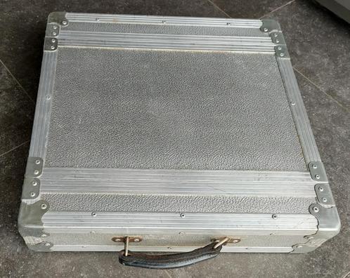 Flight case silver 19pouces/2U, Muziek en Instrumenten, Behuizingen en Koffers, Gebruikt, Overige instrumenten, Flightcase, Ophalen of Verzenden