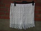 Off-white damesshort, maat 46 (FSTVL) Nieuw, Kleding | Dames, Broeken en Pantalons, Kort, Verzenden, Wit, Maat 46/48 (XL) of groter