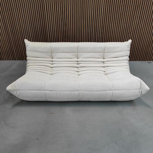 Ligne Roset Togo - driezits beige boucle, Antiek en Kunst, Antiek | Meubels | Stoelen en Sofa's, Ophalen of Verzenden