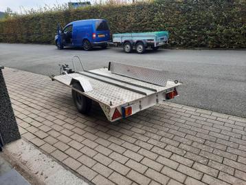 nette Motor trailer geremd voor 1 motor beschikbaar voor biedingen