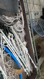 Prikpalen en weide draad