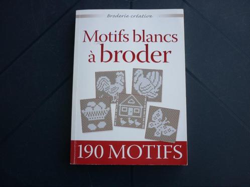 Motifs blancs à broder - 190 motifs, lettres, fleurs, ..., Hobby & Loisirs créatifs, Broderie & Machines à broder, Comme neuf