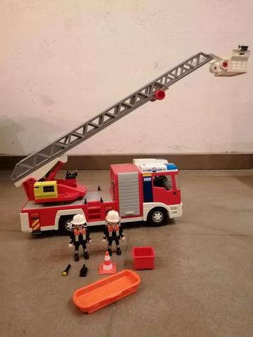 Playmobil 4820 brandweerwagen 