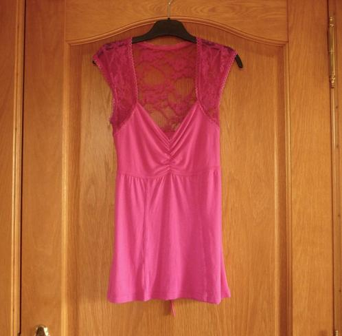 Fuchsia roze shirt top met kanten mouwen en rug met lint S-M, Vêtements | Femmes, Tops, Taille 36 (S), Rose, Enlèvement ou Envoi