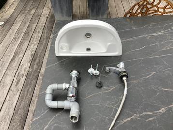 Lavabo wc handwasser  beschikbaar voor biedingen