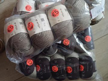 Rowan softyak wol 17 stuks taupekl(ovp 11.60 euro st) beschikbaar voor biedingen
