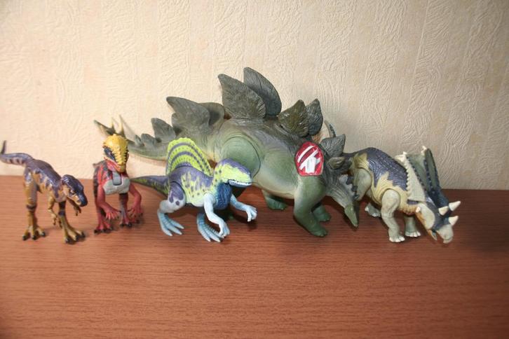 Kenner Jurassic Park / Lost world en nieuwer dinos, Verzamelen, Poppetjes en Figuurtjes, Gebruikt, Ophalen of Verzenden