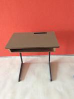Kinderlessenaar, Ophalen, Gebruikt, Tafel(s)