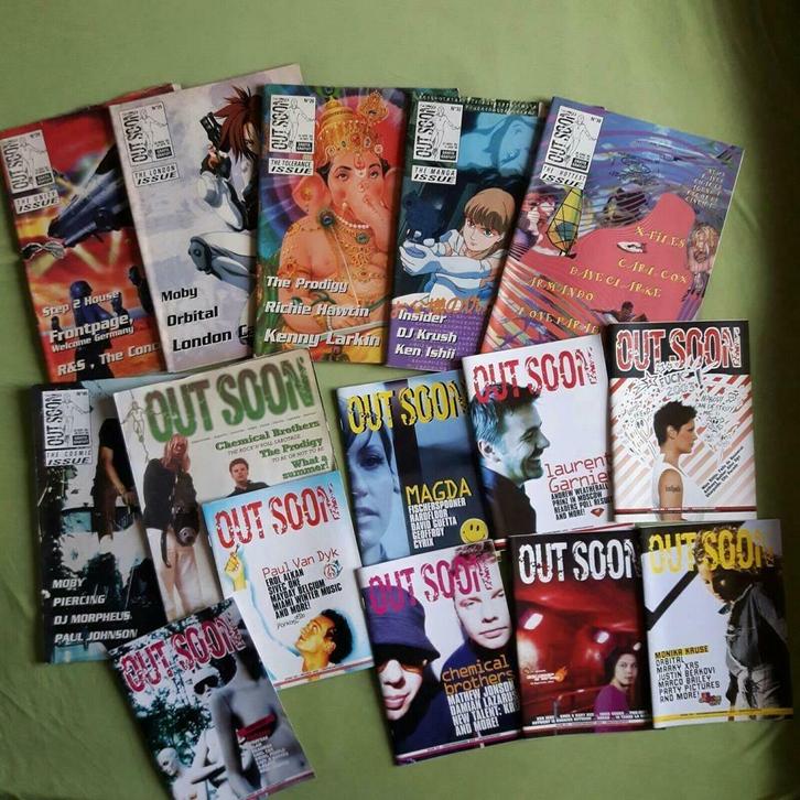 OUT SOON MAGAZINES, Verzamelen, Tijdschriften, Kranten en Knipsels, Tijdschrift, Ophalen of Verzenden
