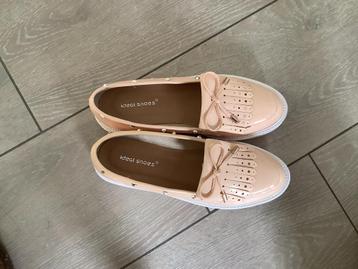 Mooie zomerschoenen dames, maat 38 beschikbaar voor biedingen