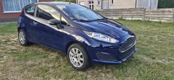 Ford fiests benzine beschikbaar voor biedingen