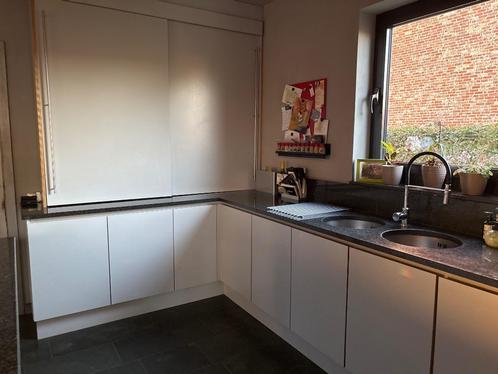 Complete keuken, Huis en Inrichting, Keuken | Complete keukens, Gebruikt, Overige typen, Grijs, Graniet of Steen, Met kookeiland