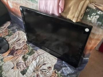 TV SAMSUNG 30*(80cm) PIED ET TÉLÉCOMMANDE  beschikbaar voor biedingen