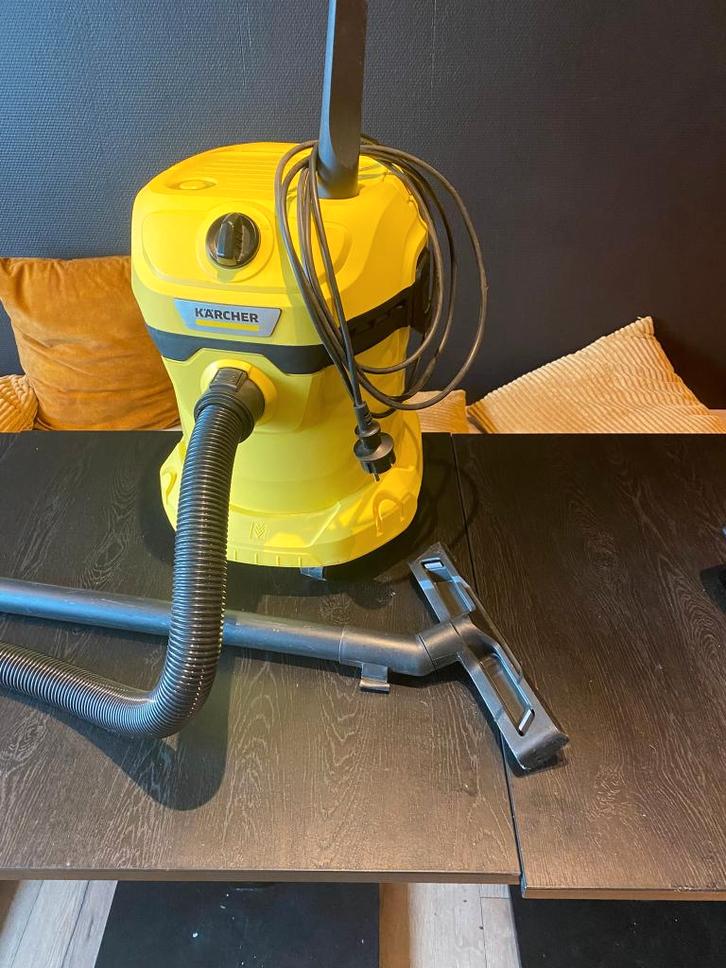 stofzuiger karcher wd2 plus, Doe-het-zelf en Bouw, Reinigingsmachines, Zo goed als nieuw, Waterstofzuiger, Ophalen
