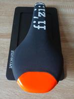 FiZik zwarte en oranje stoel, Algemeen, Ophalen of Verzenden, Zo goed als nieuw, Zadel