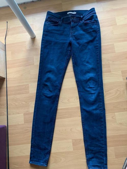 Jeans Levi's 710 super skinny t 29 (correspond à un 36), Vêtements | Femmes, Jeans, Comme neuf, W28 - W29 (confection 36), Bleu
