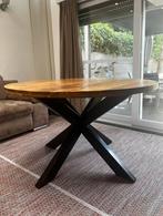 Houten ronde tafel, Ophalen, Rond, Zo goed als nieuw, Vijf personen of meer
