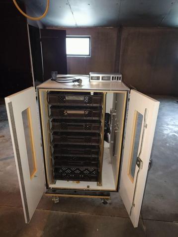 Uitkomstmachine Model 700U beschikbaar voor biedingen