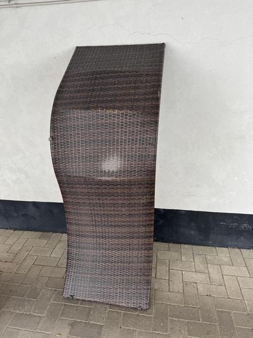 Chaise longue en résine tressée - bain de soleil ( 2 unités), Tuin en Terras, Ligbedden, Zo goed als nieuw, Ophalen