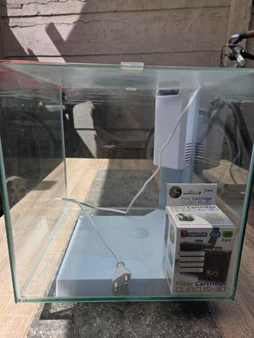 Superfish Qubic 30 leeg aquarium  beschikbaar voor biedingen