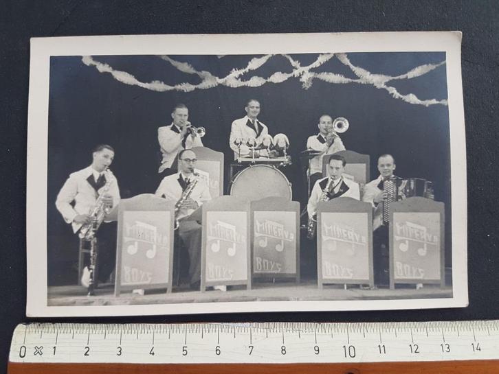 Fotokaart Orkest MINERVA BOYS Mechelen ? accordeon Saxofoon, Verzamelen, Postkaarten | België, Ongelopen, Antwerpen, 1940 tot 1960