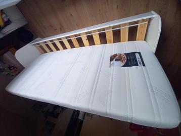 matelas à 50 euros et lit gratuit beschikbaar voor biedingen