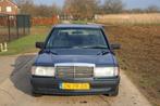 Mercedes-Benz 190E, Achterwielaandrijving, 4 cilinders, Blauw, Handgeschakeld