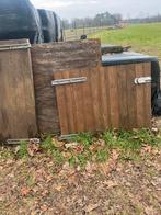 Twee zeer degelijke staldeuren, Dieren en Toebehoren, Paarden