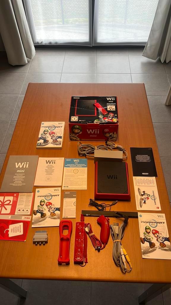 Wii Mini + Mario Kart Wii pack, Consoles de jeu & Jeux vidéo, Consoles de jeu | Nintendo Wii, Utilisé, Avec 1 manette, Avec jeux