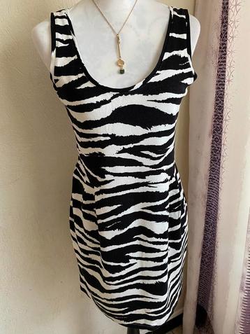 H&M jurk met zebraprint maat 40 beschikbaar voor biedingen
